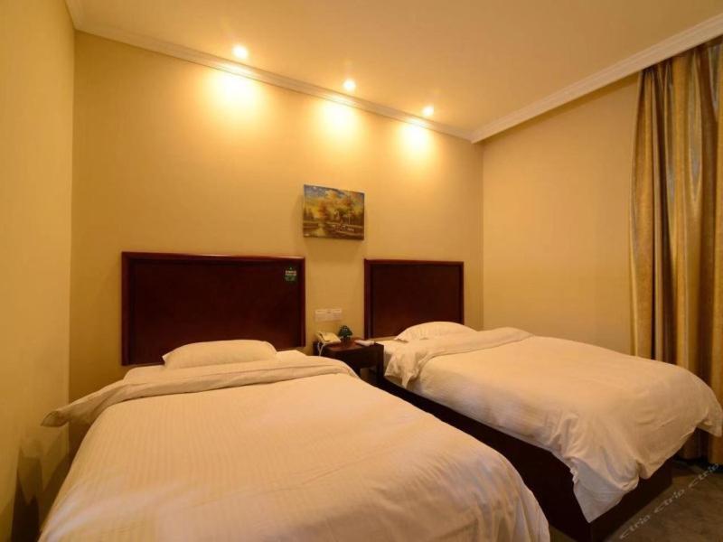 Greentree Inn Jiangsu Zhenjiang Dingmao Industrial Park Wode Square Express Hotel Esterno foto