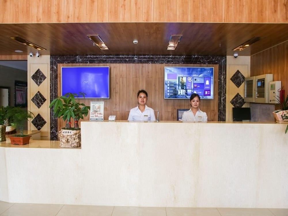 Greentree Inn Jiangsu Zhenjiang Dingmao Industrial Park Wode Square Express Hotel Esterno foto