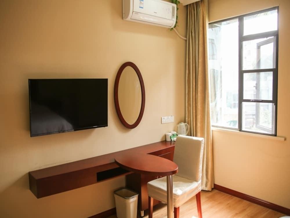 Greentree Inn Jiangsu Zhenjiang Dingmao Industrial Park Wode Square Express Hotel Esterno foto