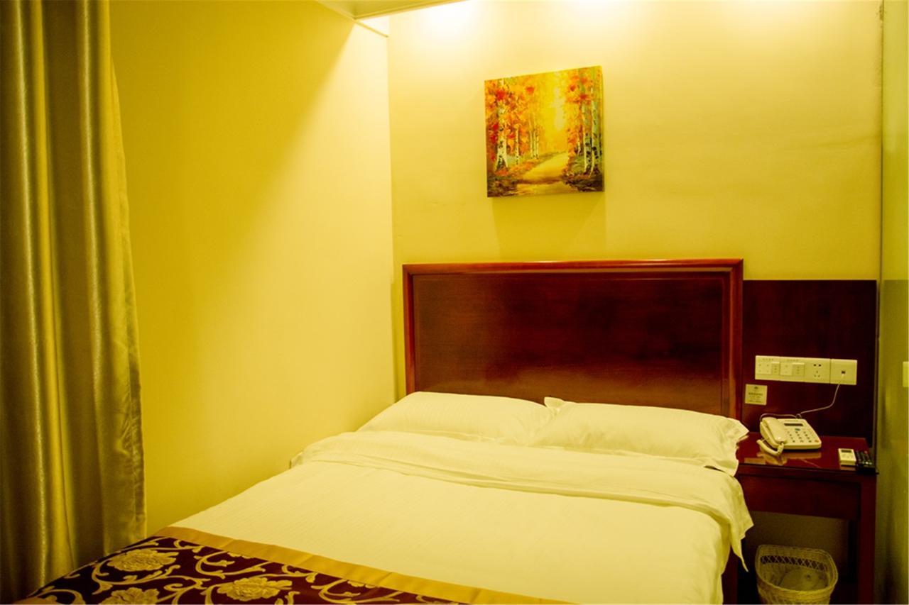 Greentree Inn Jiangsu Zhenjiang Dingmao Industrial Park Wode Square Express Hotel Esterno foto