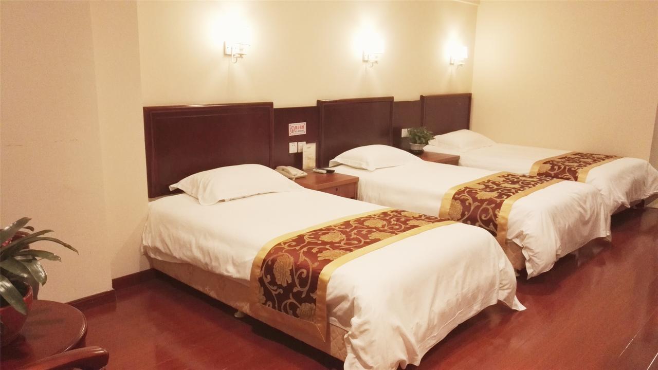 Greentree Inn Jiangsu Zhenjiang Dingmao Industrial Park Wode Square Express Hotel Esterno foto