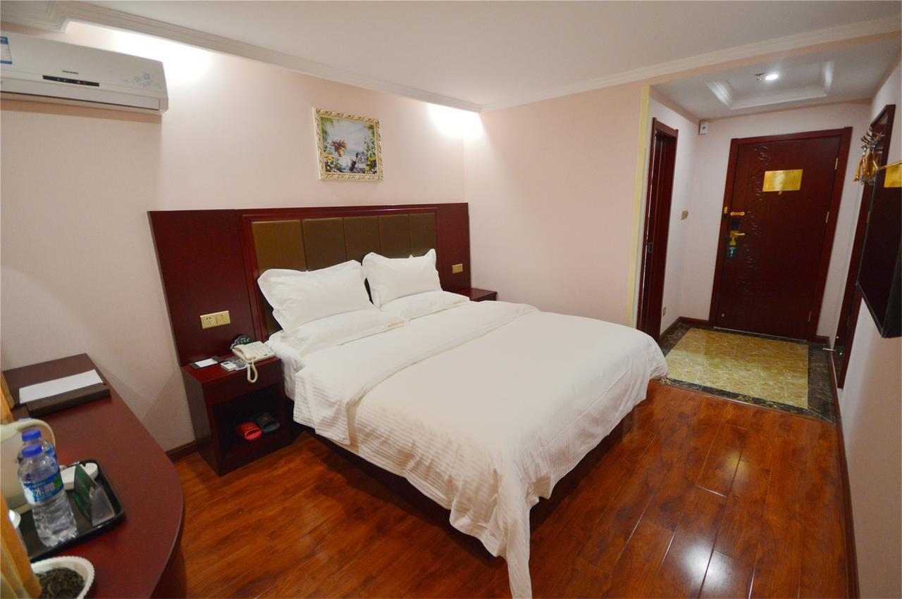 Greentree Inn Jiangsu Zhenjiang Dingmao Industrial Park Wode Square Express Hotel Esterno foto