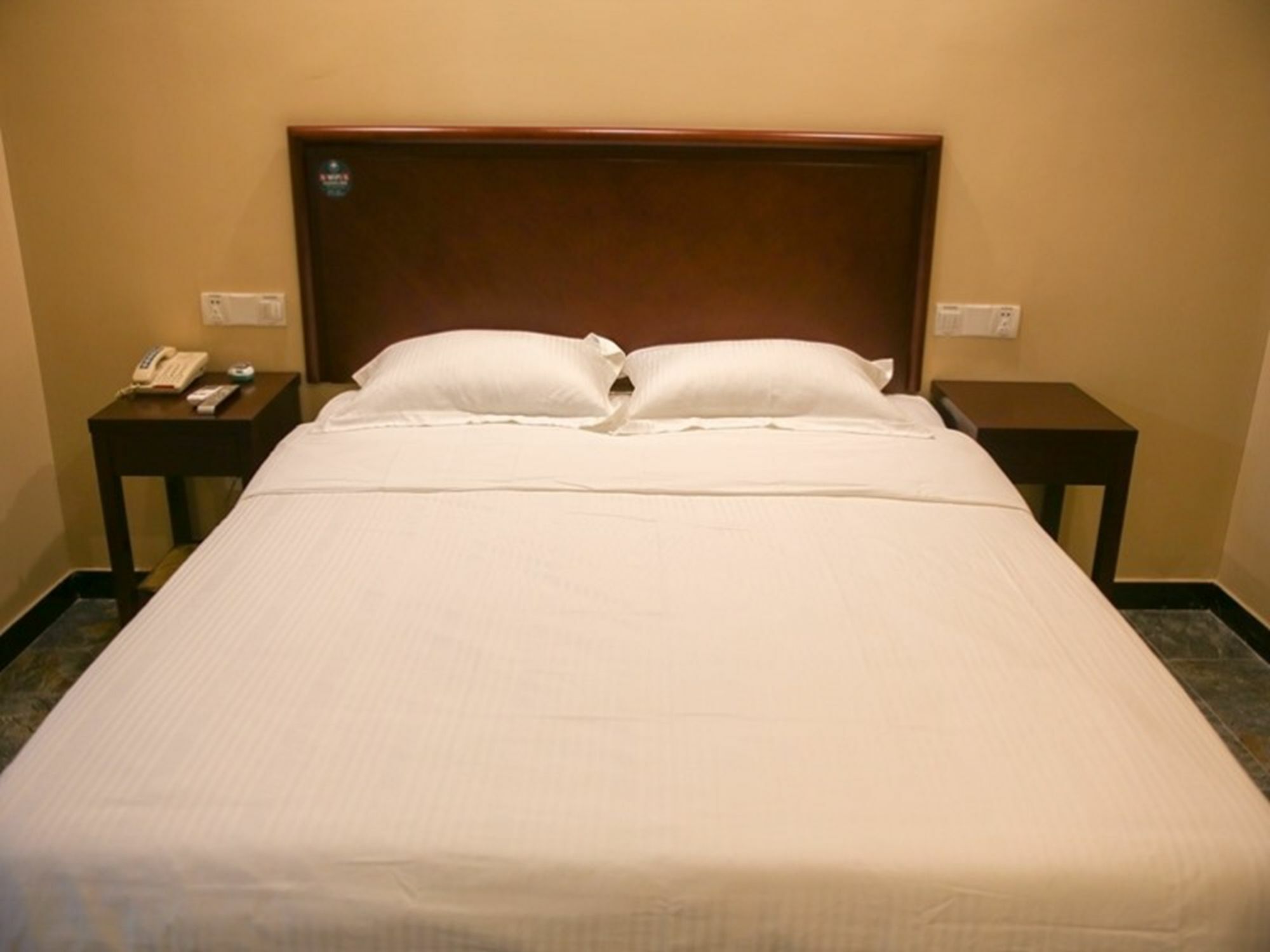 Greentree Inn Jiangsu Zhenjiang Dingmao Industrial Park Wode Square Express Hotel Esterno foto