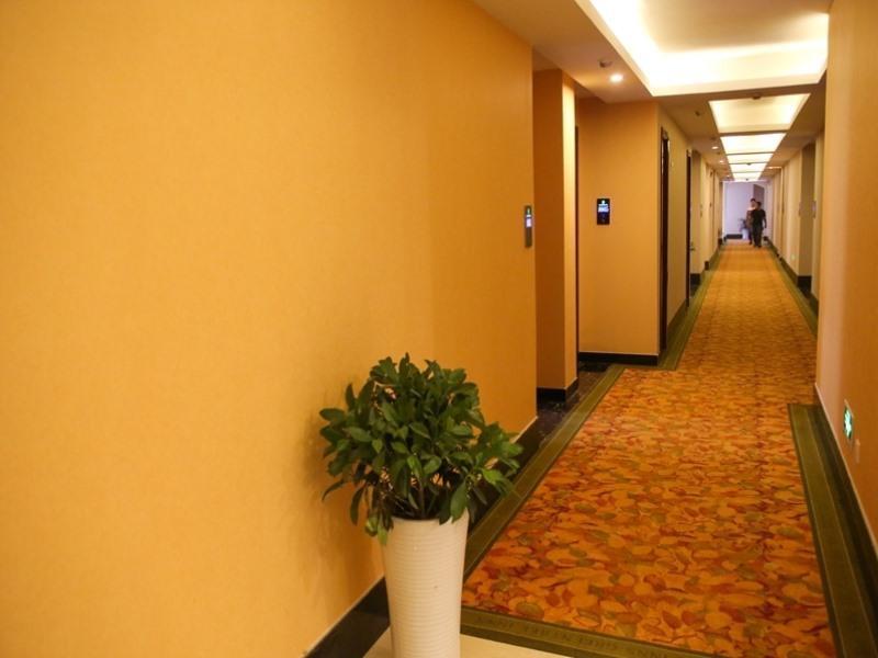Greentree Inn Jiangsu Zhenjiang Dingmao Industrial Park Wode Square Express Hotel Esterno foto